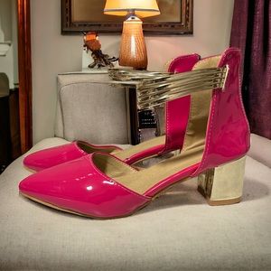 ♥️ Hot Pink Patent Leather Sandals with Gold Ankle Cuffs Size 41